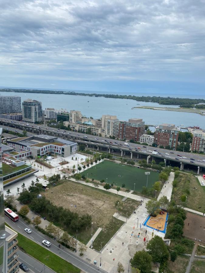Toronto Downtown Luxurious Stylish 3 Bedroom 3 Bath 2 Balconies Near Rogers Centre Lakeview Condo Luaran gambar