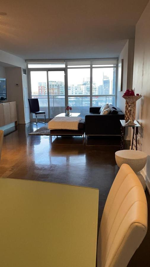 Toronto Downtown Luxurious Stylish 3 Bedroom 3 Bath 2 Balconies Near Rogers Centre Lakeview Condo Luaran gambar