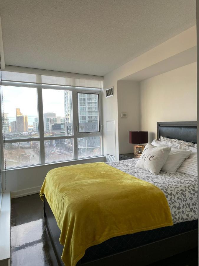 Toronto Downtown Luxurious Stylish 3 Bedroom 3 Bath 2 Balconies Near Rogers Centre Lakeview Condo Luaran gambar