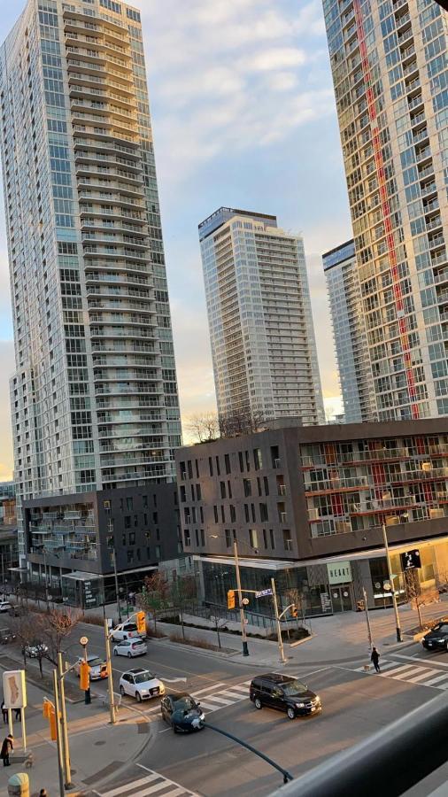 Toronto Downtown Luxurious Stylish 3 Bedroom 3 Bath 2 Balconies Near Rogers Centre Lakeview Condo Luaran gambar