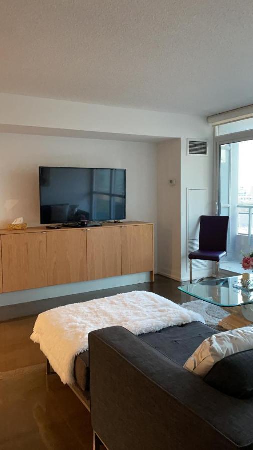 Toronto Downtown Luxurious Stylish 3 Bedroom 3 Bath 2 Balconies Near Rogers Centre Lakeview Condo Luaran gambar