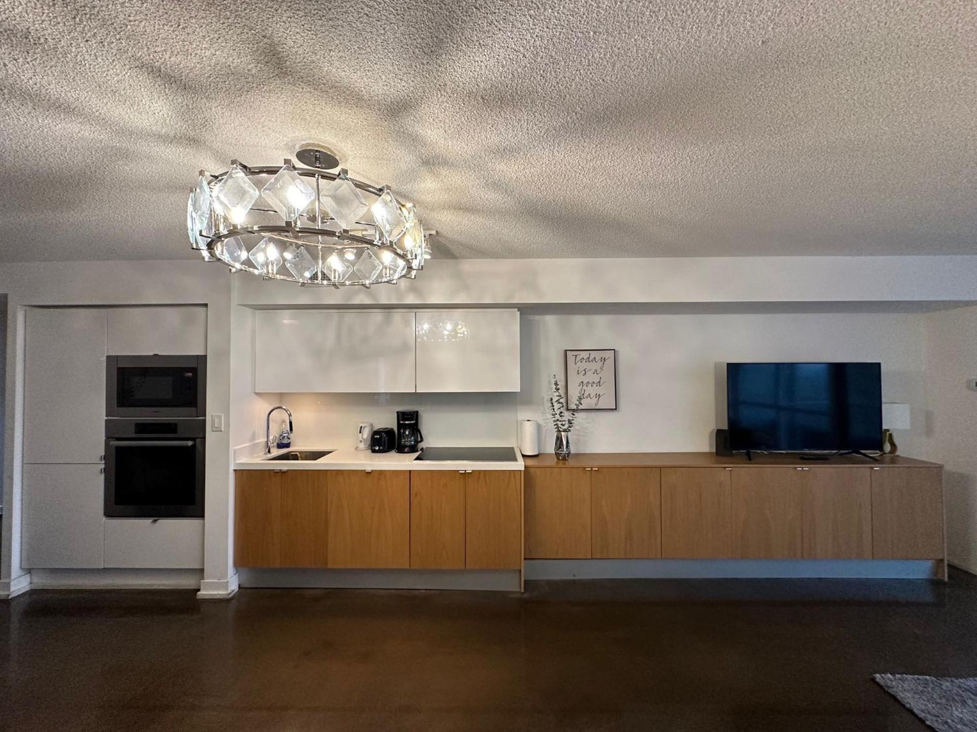 Toronto Downtown Luxurious Stylish 3 Bedroom 3 Bath 2 Balconies Near Rogers Centre Lakeview Condo Luaran gambar